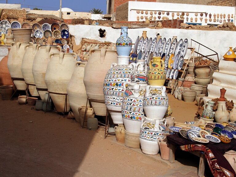 Poterie de Guellala — Jarres et céramiques traditionnelles | Djerba