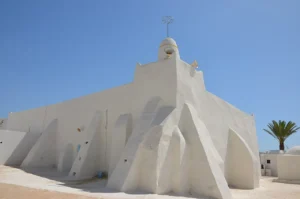 Mosquée ibadite — Architecture blanche traditionnelle | Djerba
