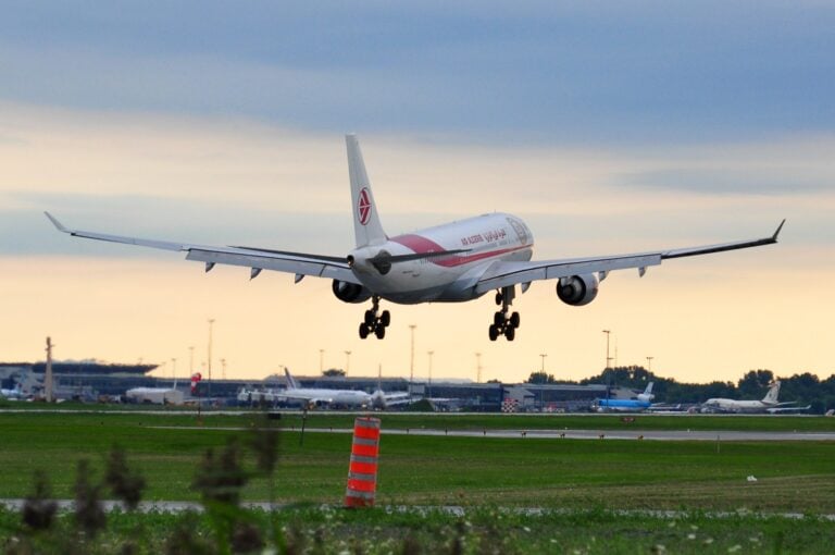 Air Algérie Airbus A330-200 (7T-VJX) — vols depuis Alger vers Djerba via Tunis